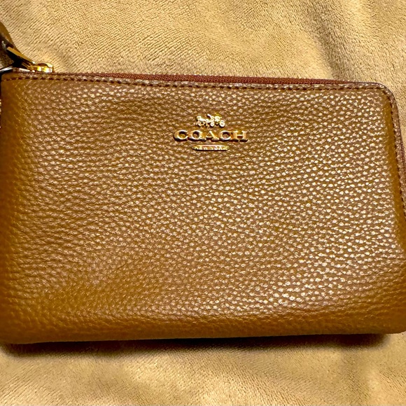 Coach Double Zip Wristlet - Carmel Soft Leather - Like New - Picture 1 of 5